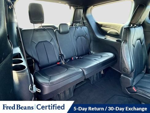 Used 2025 Chrysler Pacifica Select FWD image 28