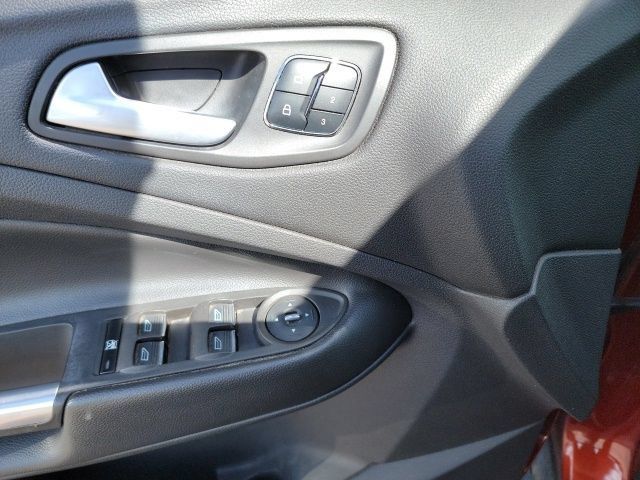 Used 2014 Ford Escape Titanium AWD/4WD image 11