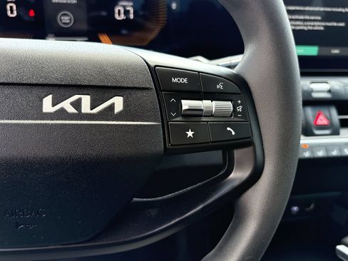 Used 2026 Kia K4 FWD image 16