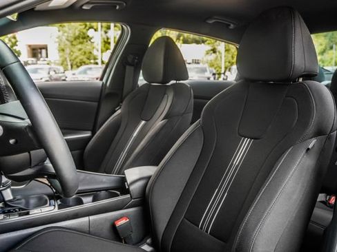 Certified 2025 Hyundai Elantra SEL FWD image 5