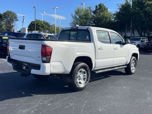 Used 2018 Toyota Tacoma SR w/ SR Convenience Package AWD/4WD image 7