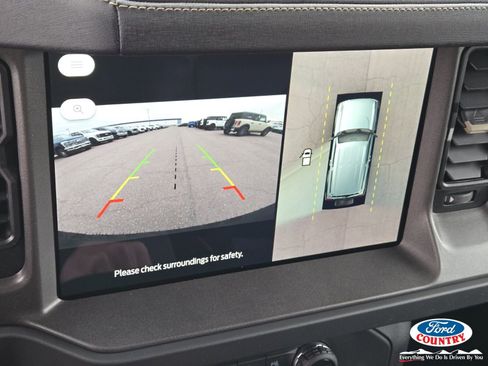 New 2025 Ford Bronco Badlands image 12