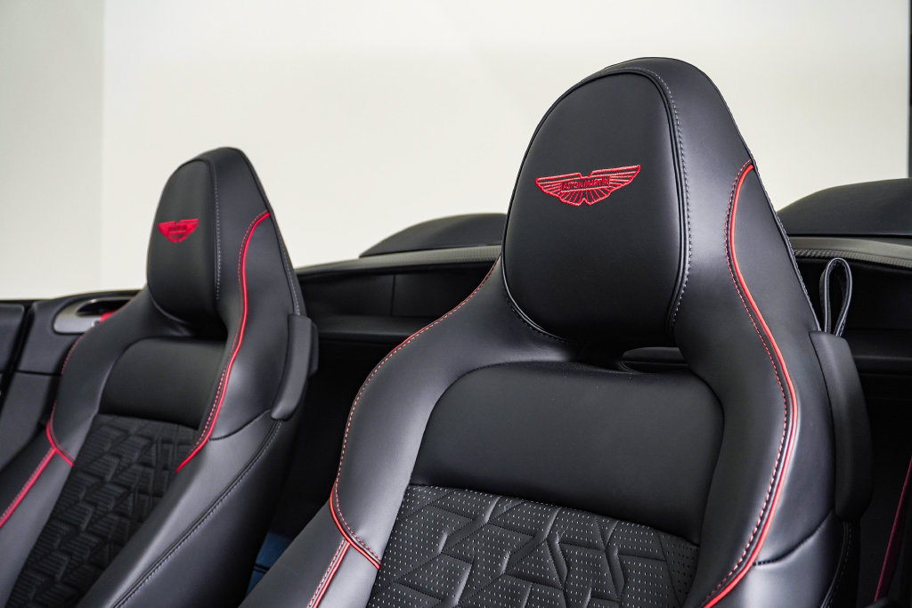 Used 2026 Aston Martin Vanquish Convertible RWD image 24