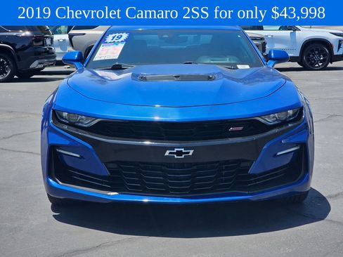 Used 2019 Chevrolet Camaro SS RWD image 3