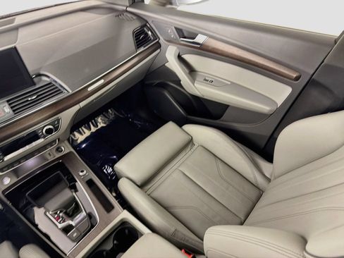 Used 2023 Audi Q5 2.0T Premium AWD/4WD image 23