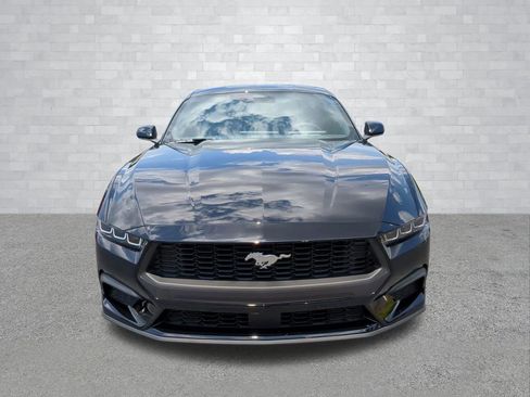 Used 2024 Ford Mustang Coupe RWD image 11