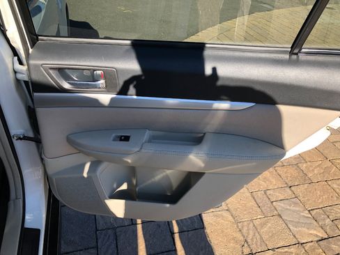 Used 2013 Subaru Outback 2.5i Premium w/ All-Weather Pkg image 22