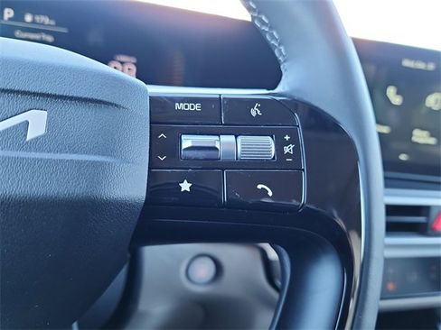 New 2026 Kia Sorento S w/ S Panoramic Sunroof Package image 25