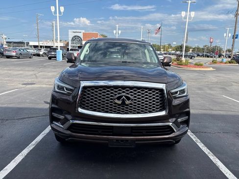 Used 2018 INFINITI QX80 4WD w/ Driver Assistance Package image 2