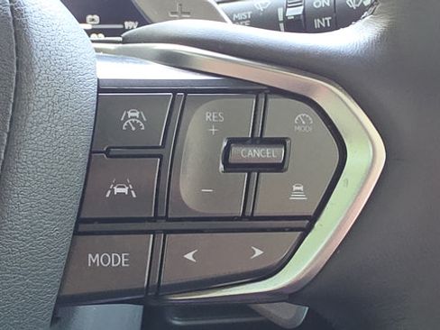 Used 2025 Lexus GX 550 w/ Accessory Package (2T) AWD/4WD image 44