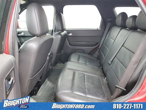 Used 2011 Ford Escape Limited w/ Class II Trailer Tow Pkg image 9
