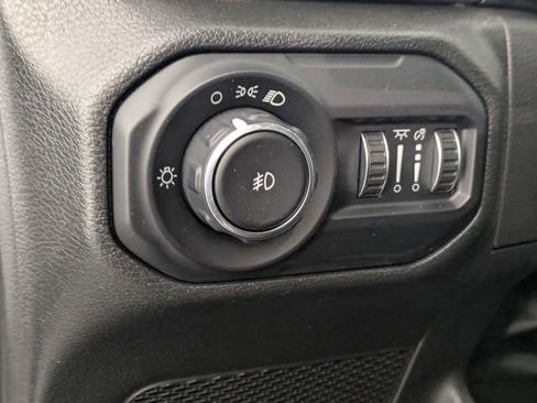 Used 2022 Jeep Wrangler Unlimited Sport AWD/4WD image 11
