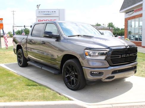 Used 2023 RAM 1500 Laramie AWD/4WD image 3