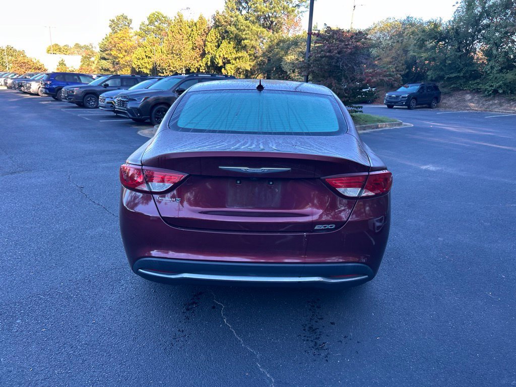 Used 2017 Chrysler 200 Limited Platinum w/ Comfort & Convenience Group FWD image 4