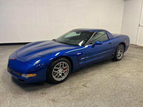 Used 2002 Chevrolet Corvette Z06 w/ Memory Pkg image 47