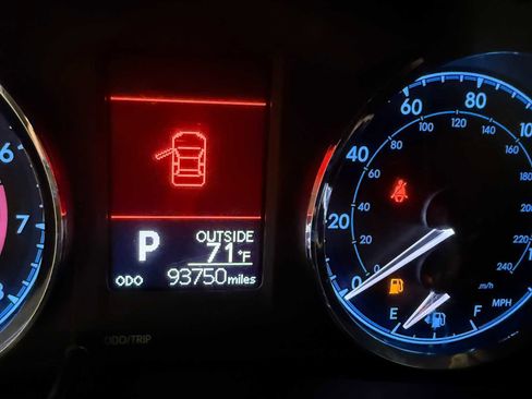 Used 2017 Toyota Corolla LE image 35