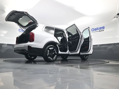 Certified 2024 Kia Telluride S w/ S Sunroof Package image 63
