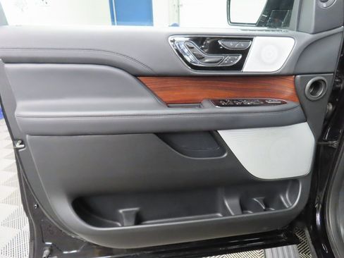 Used 2023 Lincoln Navigator L Reserve w/ Equipment Group 201A image 72