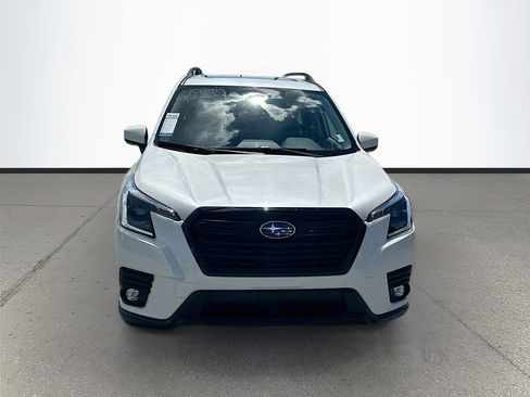 Used 2024 Subaru Forester Premium AWD/4WD image 2