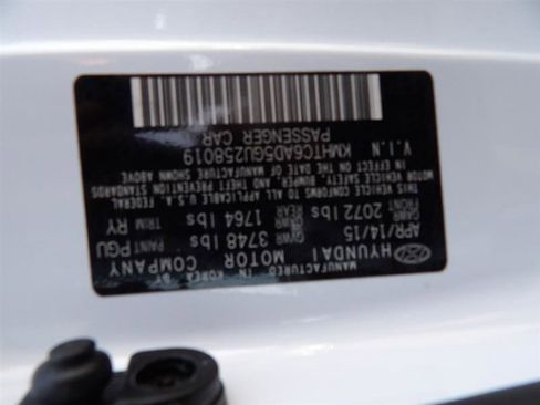 Used 2016 Hyundai Veloster w/ Option Group 03 FWD image 28