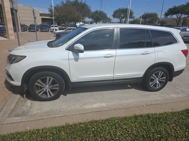 Used 2017 Honda Pilot EX image 4
