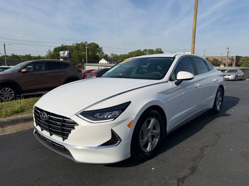 Used 2021 Hyundai Sonata SE image 3