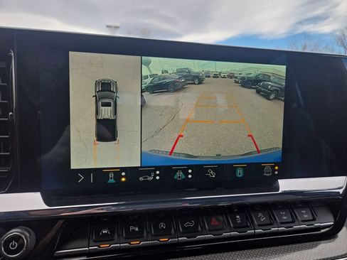 Used 2023 Chevrolet Silverado 1500 ZR2 image 19