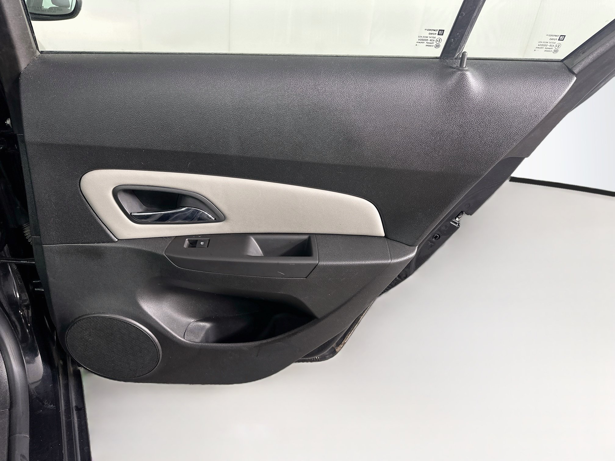 Used 2014 Chevrolet Cruze LS FWD image 27