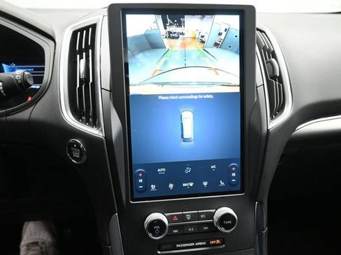 Certified 2024 Ford Edge Titanium AWD/4WD image 16
