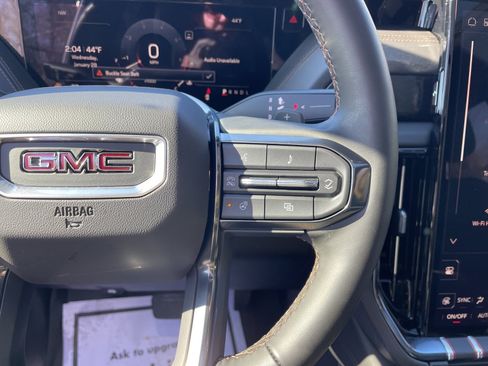 Used 2025 GMC Yukon AT4 w/ AT4 Premium Plus Package image 17