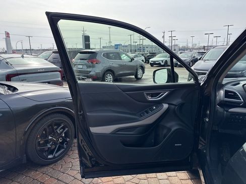 Used 2023 Subaru Forester Limited image 11