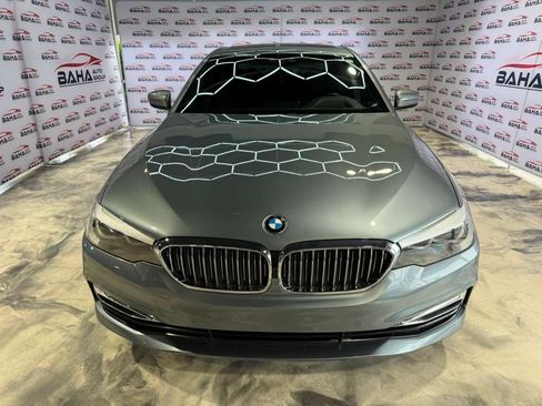 Used 2018 BMW 530e xDrive w/ Premium Package 2 AWD/4WD image 4