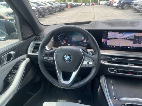 Used 2025 BMW X5 xDrive40i w/ Climate Comfort Package AWD/4WD image 16