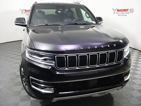 Used 2024 Jeep Wagoneer L Series II w/ Flexible Seating Group AWD/4WD image 15