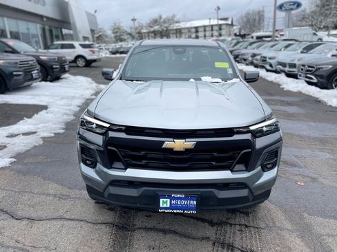 Used 2024 Chevrolet Colorado LT w/ LT Convenience Package III image 9