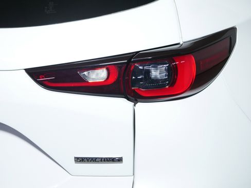 Used 2023 MAZDA CX-5 AWD 2.5 S w/ Premium Package image 17