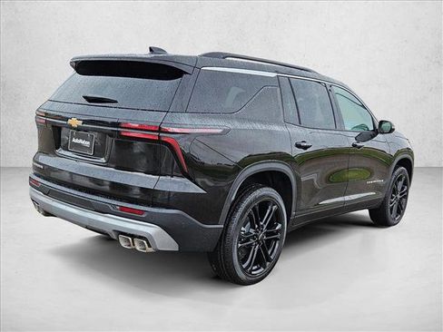 New 2026 Chevrolet Traverse LT image 2