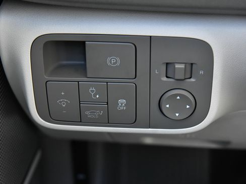 Used 2023 Hyundai Ioniq 6 SEL RWD image 36