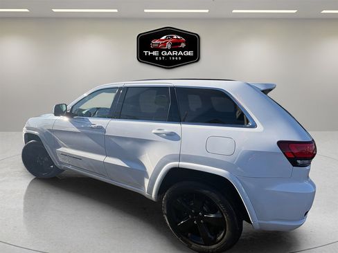 Used 2015 Jeep Grand Cherokee Altitude image 8