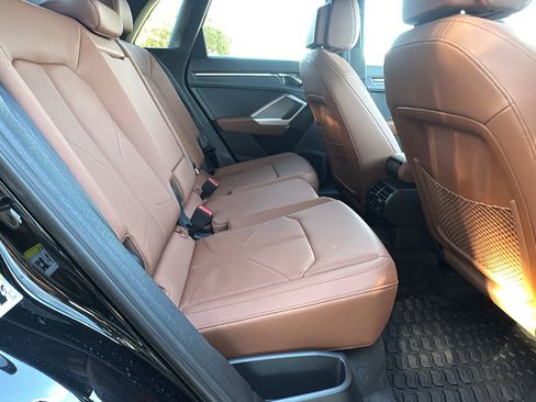 Certified 2025 Audi Q3 2.0T Premium image 23