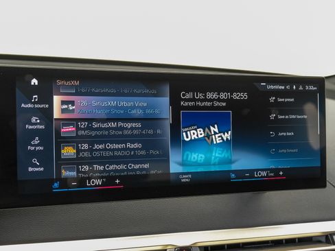 Used 2022 BMW iX xDrive50 w/ Sport Package AWD/4WD image 29