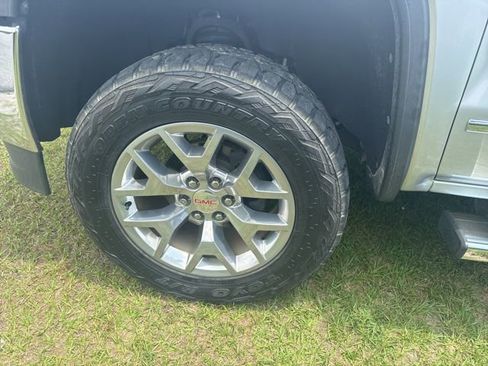 Used 2018 GMC Sierra 1500 SLT w/ SLT Premium Package AWD/4WD image 13
