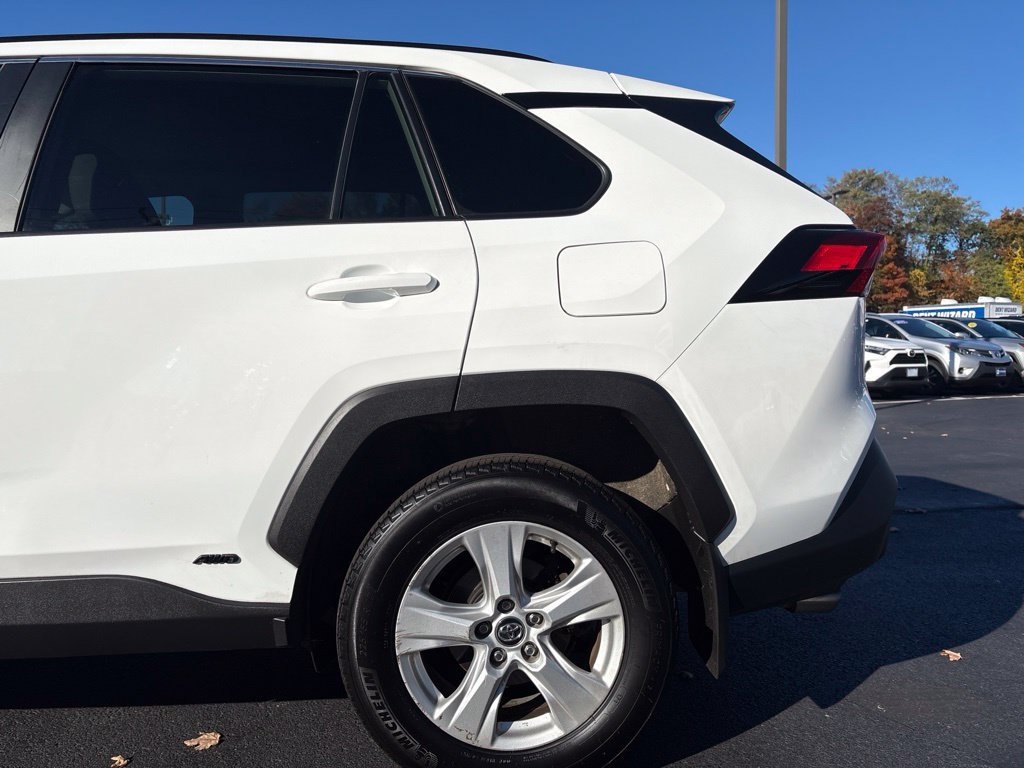Certified 2020 Toyota RAV4 XLE w/ Convenience Package AWD/4WD image 4