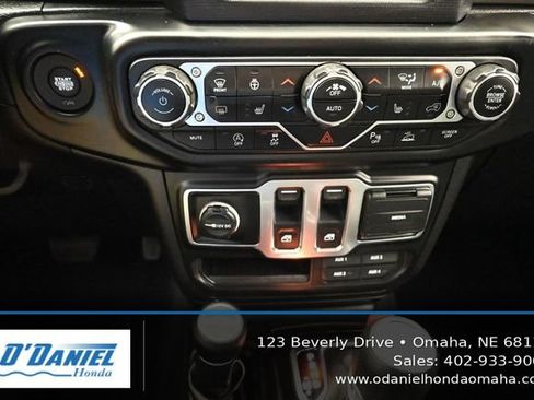 Used 2021 Jeep Wrangler Sport AWD/4WD image 32
