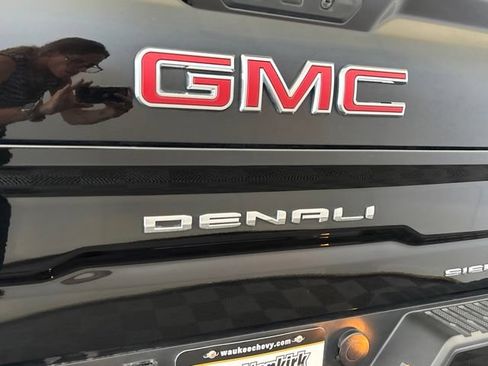 Used 2020 GMC Sierra 1500 Denali w/ Technology Package AWD/4WD image 16