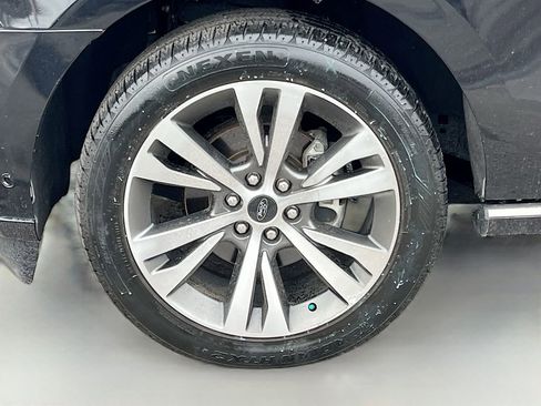 Used 2021 Ford Expedition Platinum image 34