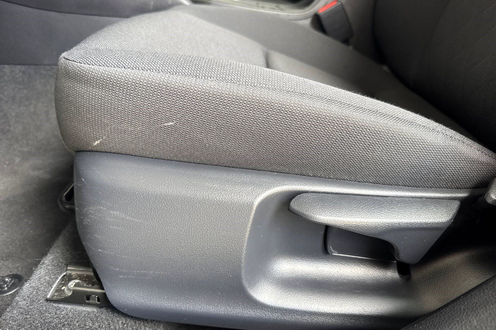 Used 2025 Toyota Corolla LE FWD image 15