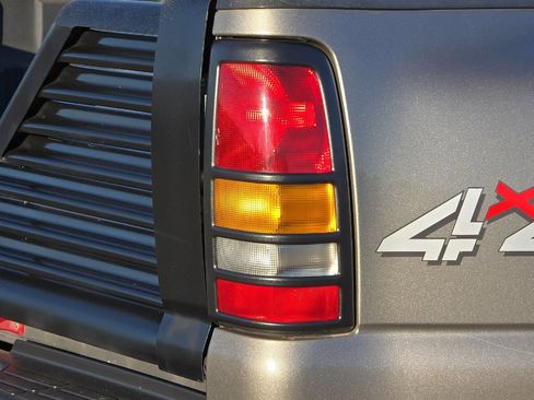 Used 2006 Chevrolet Silverado 3500 W/T w/ Skid Plate Package image 40