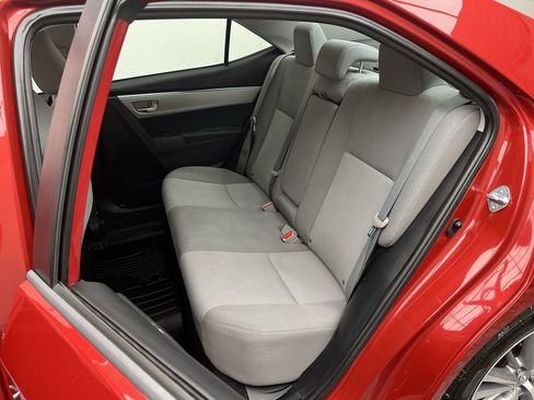 Used 2015 Toyota Corolla LE image 9