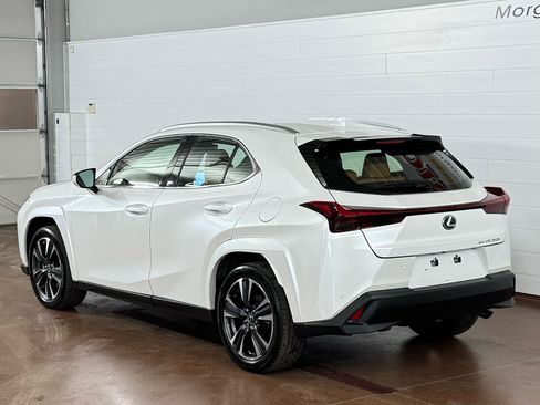 Used 2023 Lexus UX 250h Premium AWD image 5